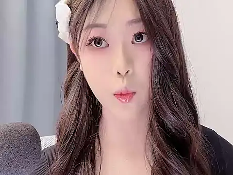 Snapshot of smalldaisy chatting on 01-18-26, 02:15 smalldaisy online show from 01-18-26, 02:15