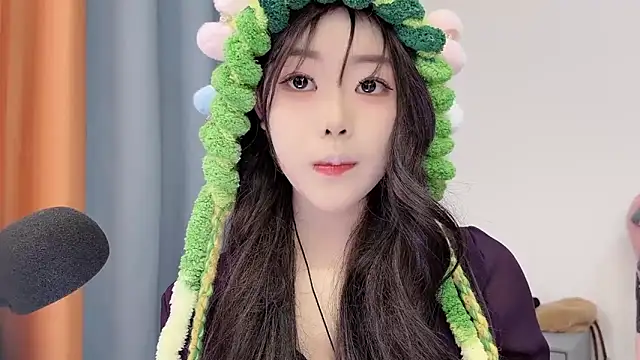 Snapshot of smalldaisy chatting on 02-03-26, 02:21 smalldaisy online show from 02-03-26, 02:21