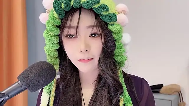 Snapshot of smalldaisy chatting on 02-03-26, 03:04 smalldaisy online show from 02-03-26, 03:04