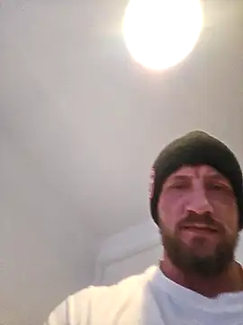 Snapshot of BigDhornyboi2026 chatting on 12-19-25, 10:33 BigDhornyboi2026 online show from 12-19-25, 10:33