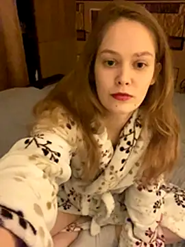 Snapshot of _MarieApril chatting on 12-19-25, 02:24 MarieApril online show from 12-19-25, 02:24