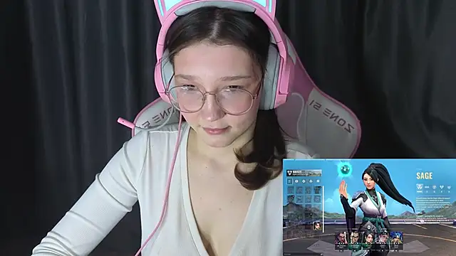 Snapshot of Pink-Aura- chatting on 01-14-26, 06:24 Pink-Aura- online show from 01-14-26, 06:24