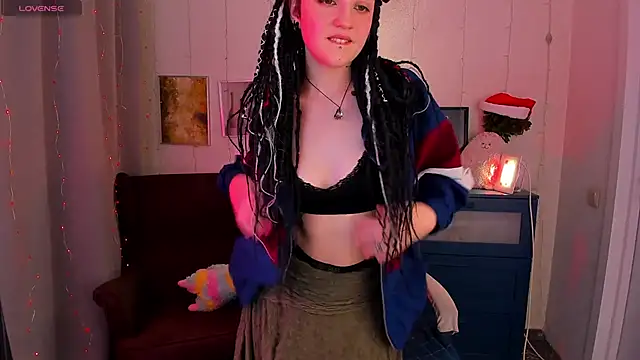 Snapshot of SarahShelby chatting on 01-09-26, 10:51 SarahShelby online show from 01-09-26, 10:51