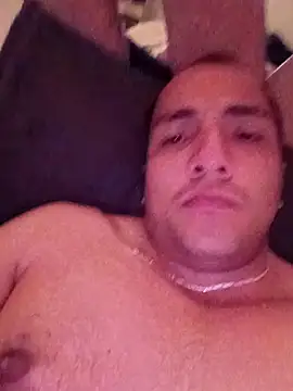 Snapshot of BisfR chatting on 12-19-25, 04:25 BisfR online show from 12-19-25, 04:25