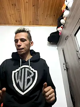 Snapshot of Deimon_hot1 chatting on 12-21-25, 02:41 Deimon hot1 online show from 12-21-25, 02:41