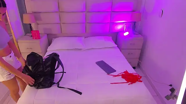 Snapshot of ManuelaEvans_ chatting on 02-21-26, 08:54 ManuelaEvans online show from 02-21-26, 08:54