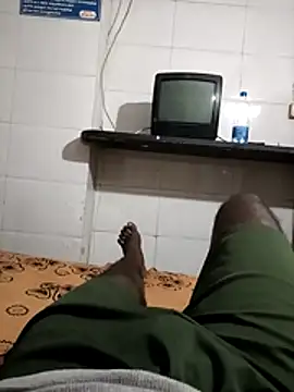 Snapshot of Tamilpaiyan07 chatting on 02-27-26, 04:07 Tamilpaiyan07 online show from 02-27-26, 04:07