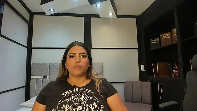 AmbarBrownn  online show from 03-06-26, 07:54