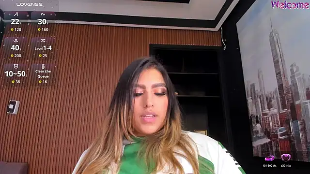 AmbarBrownn  online show from 04-12-26, 01:54