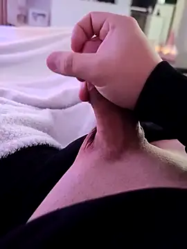 Snapshot of RimmingPussy24 chatting on 12-20-25, 01:29 RimmingPussy24 online show from 12-20-25, 01:29