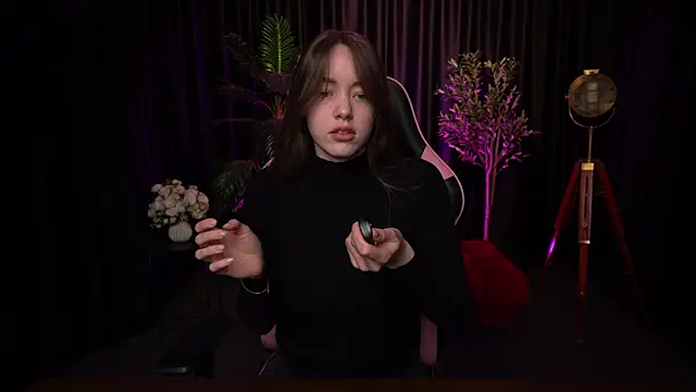 Velouraa online show from 04-18-26, 09:26