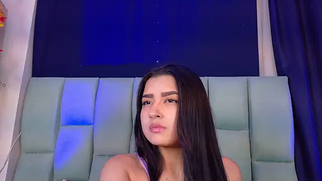 Snapshot of Emilyy05_ chatting on 07-08-26, 02:05 Emilyy05 online show from 07-08-26, 02:05