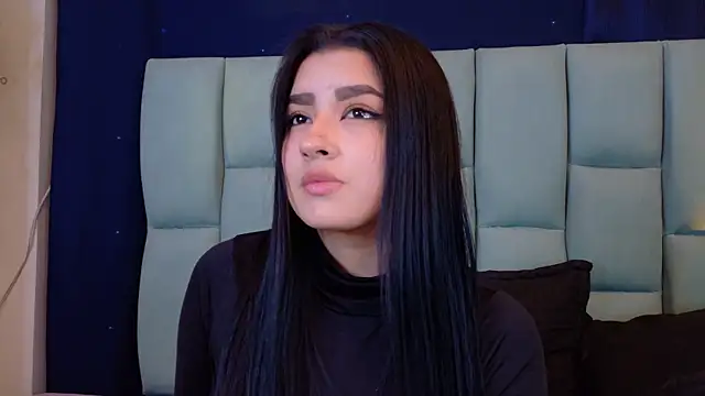 Snapshot of Emilyy05_ chatting on 07-17-26, 11:42 Emilyy05 online show from 07-17-26, 11:42