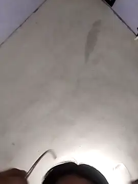 Snapshot of vanNe78 chatting on 12-22-25, 07:55 vanNe78 online show from 12-22-25, 07:55