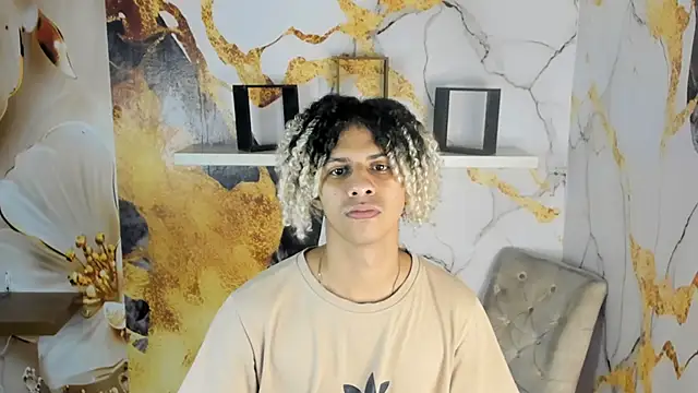 Victor LatinBoy online show from 02-08-26, 03:21