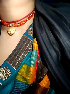 Snapshot of Manisha8l chatting on 12-23-25, 12:19 Manisha8l online show from 12-23-25, 12:19