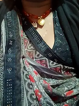 Snapshot of Manisha8l chatting on 01-06-26, 07:23 Manisha8l online show from 01-06-26, 07:23