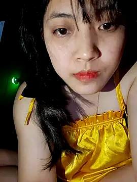 Snapshot of Samsam68x chatting on 12-21-25, 01:51 Samsam68x online show from 12-21-25, 01:51