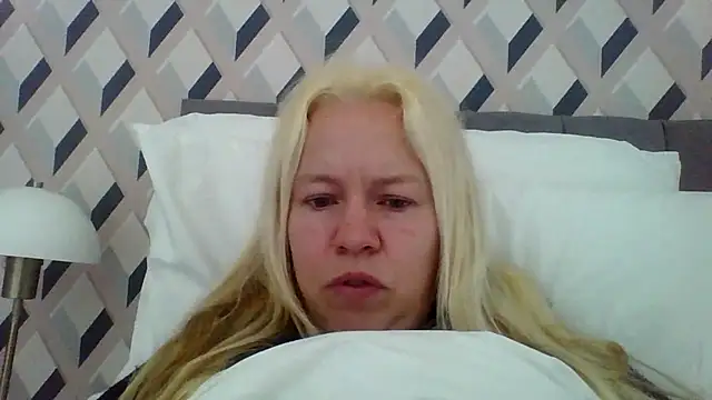 jennyblondeuk online show from 04-01-26, 09:10