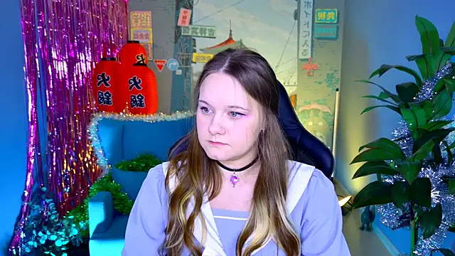 auroranelson online show from 12-22-25, 04:04