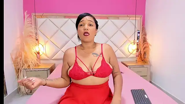 Sara Cherry  online show from 12-20-25, 11:56