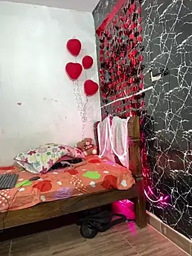 TheSexyLaura online show from 02-12-26, 09:10