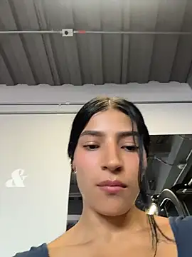 Snapshot of Ema_Rose_ chatting on 06-05-26, 05:40 Ema Rose online show from 06-05-26, 05:40