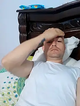 Snapshot of Kaiserion2 chatting on 12-22-25, 01:08 Kaiserion2 online show from 12-22-25, 01:08