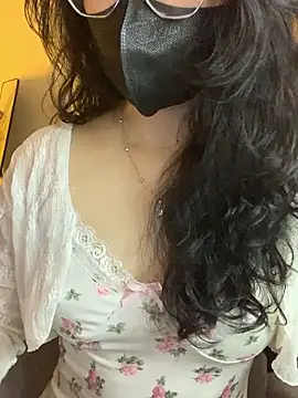 Sofiababy22 online show from 01-18-26, 04:00