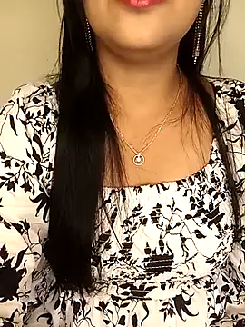 Snapshot of Deshi_bhabhi143 chatting on 04-21-26, 03:57 Deshi bhabhi143 online show from 04-21-26, 03:57