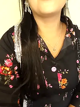 Snapshot of Deshi_bhabhi143 chatting on 04-26-26, 06:44 Deshi bhabhi143 online show from 04-26-26, 06:44