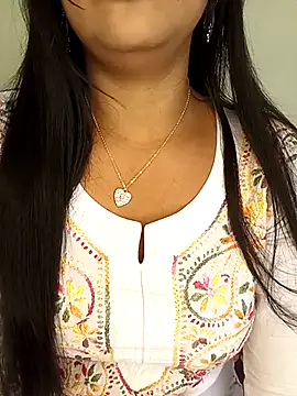 Snapshot of Deshi_bhabhi143 chatting on 05-15-26, 05:47 Deshi bhabhi143 online show from 05-15-26, 05:47