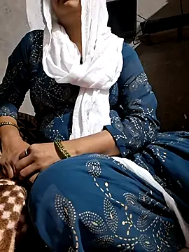 Radhacpl9528 online show from 02-14-26, 05:37