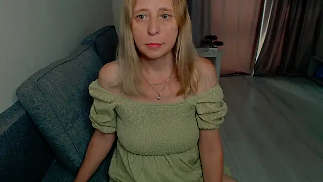 Snapshot of MiLenaMilf chatting on 07-02-26, 07:25 MiLenaMilf online show from 07-02-26, 07:25