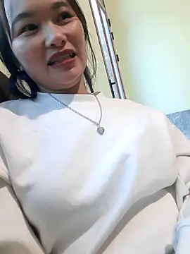 Snapshot of oh-july chatting on 12-22-25, 09:28 oh-july online show from 12-22-25, 09:28