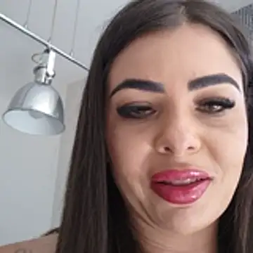 Snapshot of Shennaxerecao chatting on 12-22-25, 01:30 Shennaxerecao online show from 12-22-25, 01:30