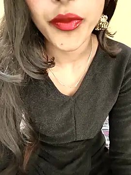 Yours-Zeenat online show from 04-14-26, 04:18