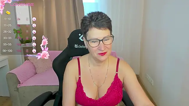 Snapshot of JennyMons chatting on 06-14-26, 08:05 JennyMons online show from 06-14-26, 08:05