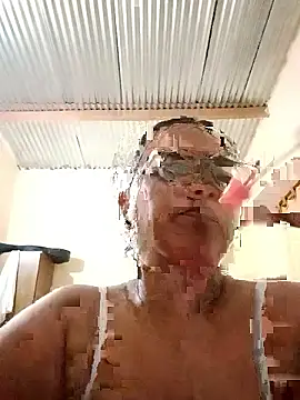 lucy henao  online show from 01-17-26, 04:17