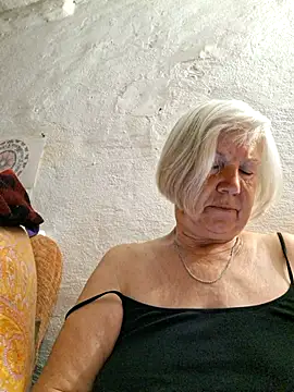 Snapshot of KlaudiaDarling chatting on 06-23-26, 07:12 KlaudiaDarling online show from 06-23-26, 07:12