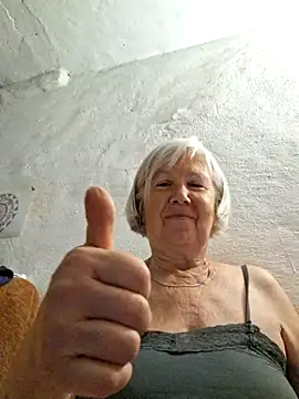 Snapshot of KlaudiaDarling chatting on 07-08-26, 02:21 KlaudiaDarling online show from 07-08-26, 02:21
