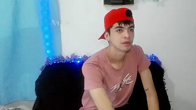 Snapshot of nico22love chatting on 02-05-26, 12:32 nico22love online show from 02-05-26, 12:32