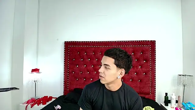 Jaden and sofia online show from 05-14-26, 03:02
