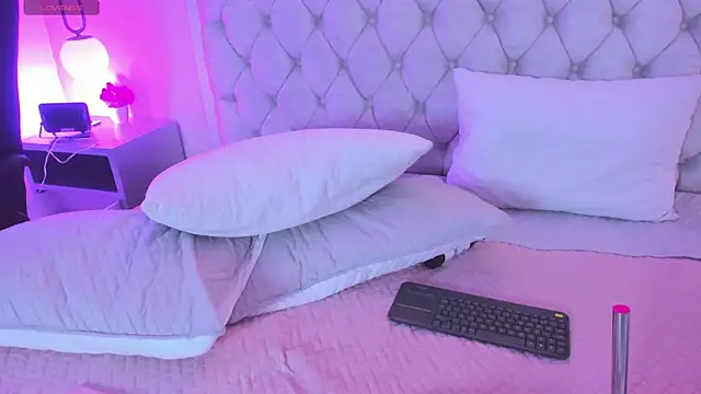 Chloe dolls18 online show from 01-06-26, 07:39