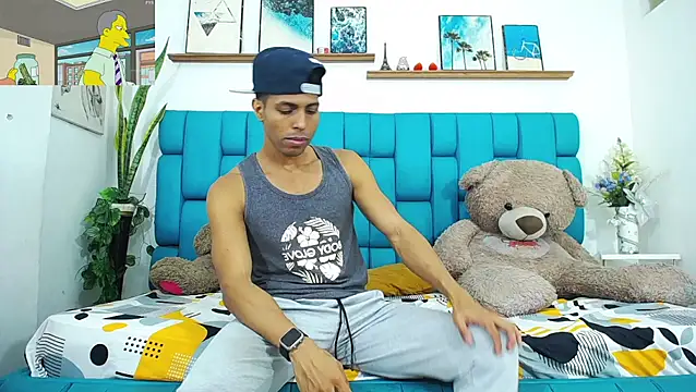 Interracial Snow Bunny online show from 03-10-26, 01:16