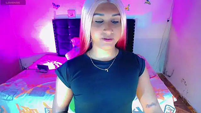 Snapshot of AlondraGill_11 chatting on 07-20-26, 11:07 AlondraGill 11 online show from 07-20-26, 11:07