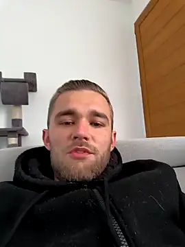 Benjamiinlt online show from 04-13-26, 09:59