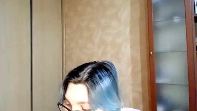 Snapshot of EvonTabb chatting on 02-04-26, 02:01 EvonTabb online show from 02-04-26, 02:01