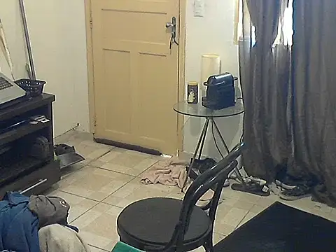 Snapshot of BladunRJ chatting on 07-21-26, 03:47 BladunRJ online show from 07-21-26, 03:47