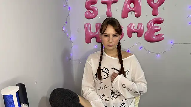 Snapshot of stayhomegirl chatting on 02-26-26, 07:35 stayhomegirl online show from 02-26-26, 07:35